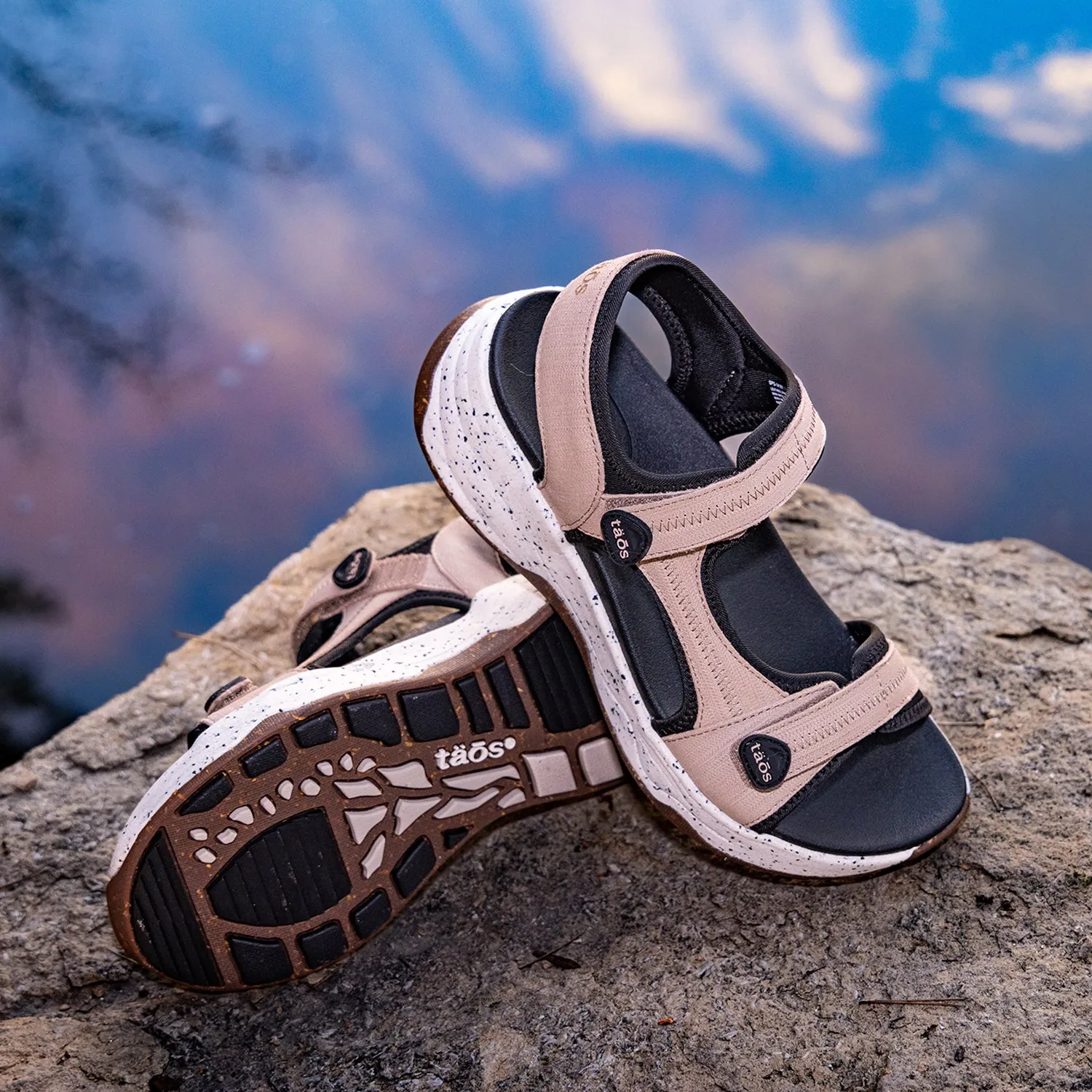 Women's Taos Super Side Natural Emboss Nubuck